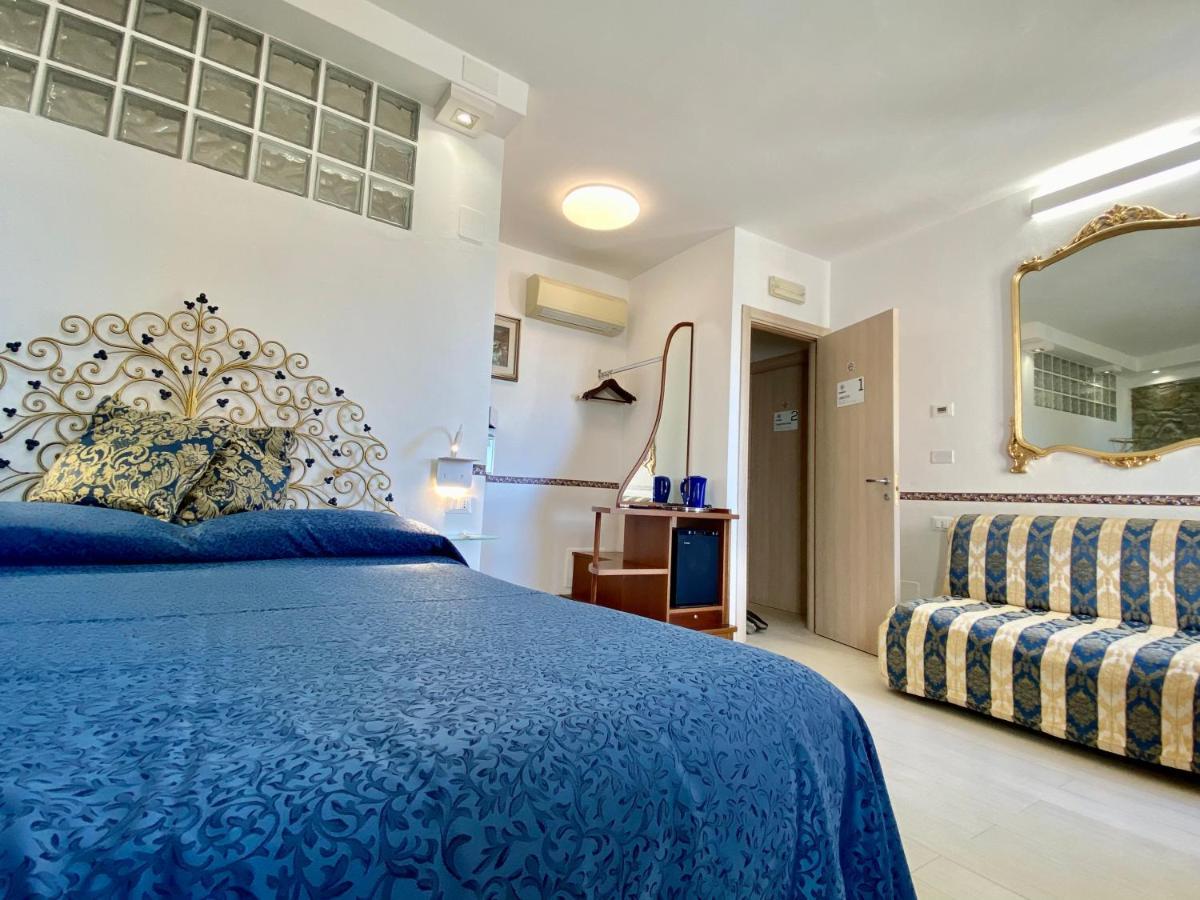 The Manarola Main Plaza Hotel Kültér fotó