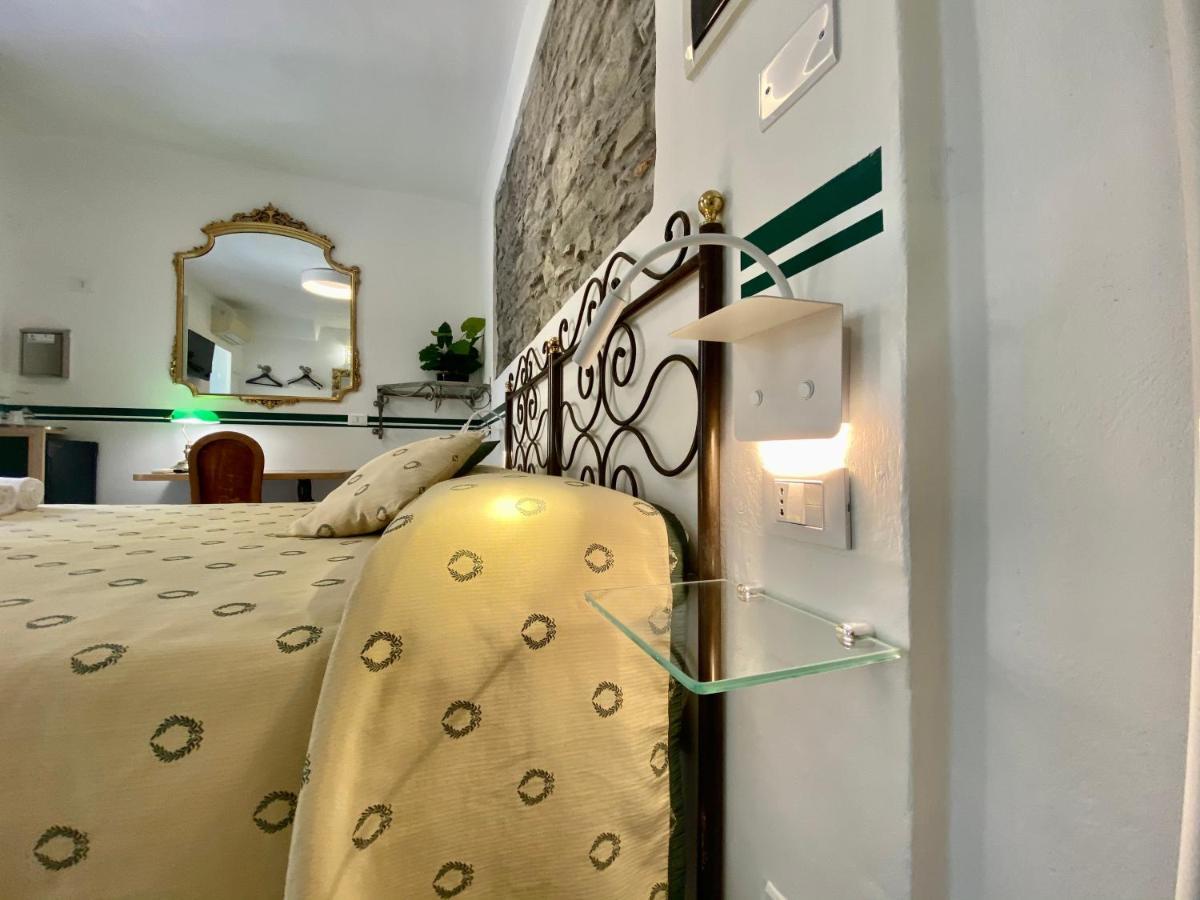 The Manarola Main Plaza Hotel Kültér fotó