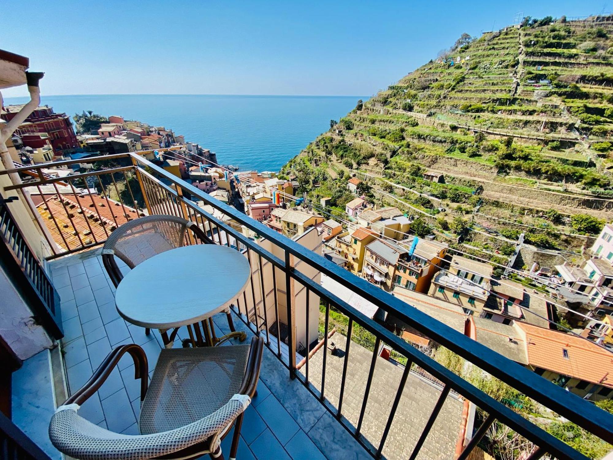 The Manarola Main Plaza Hotel Kültér fotó