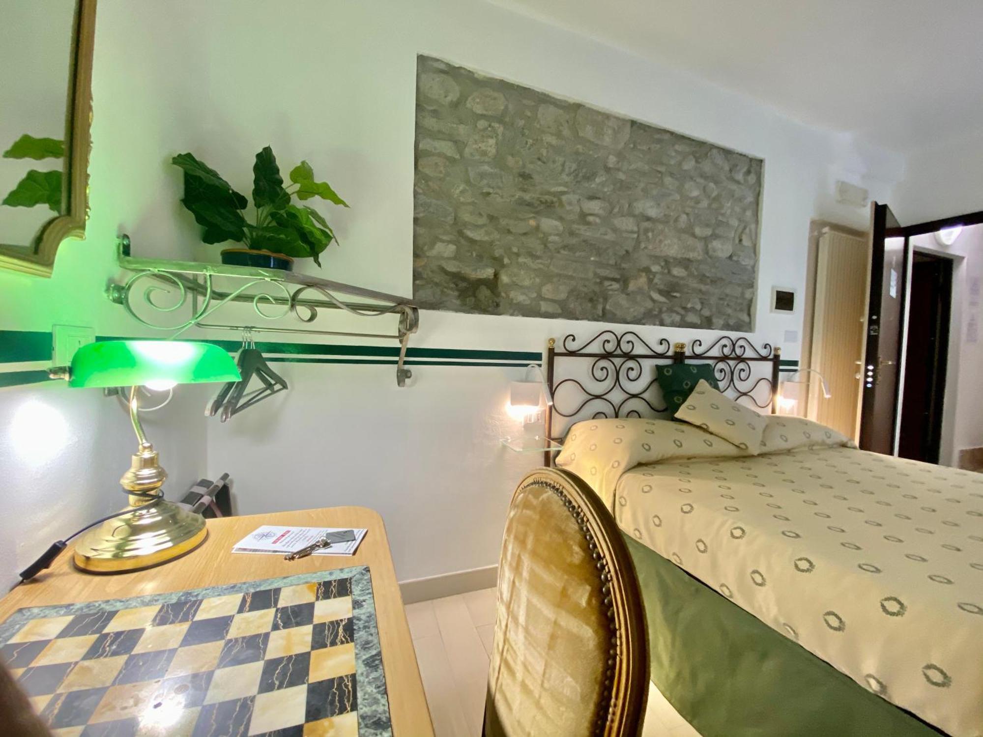 The Manarola Main Plaza Hotel Kültér fotó