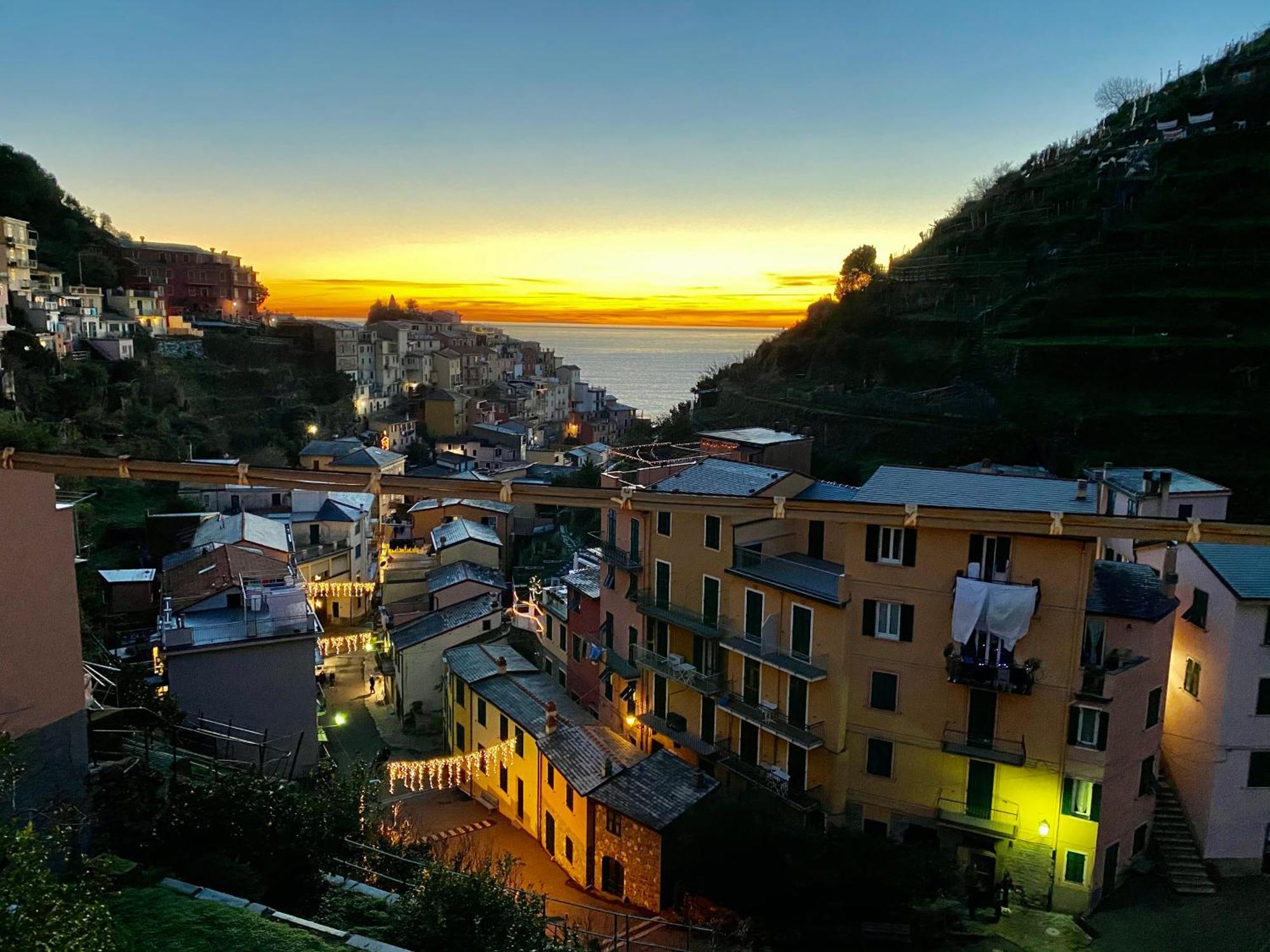 The Manarola Main Plaza Hotel Kültér fotó